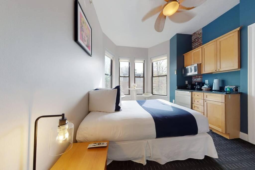 Cozy Downtown Boston Studio, #45 Bagian luar foto